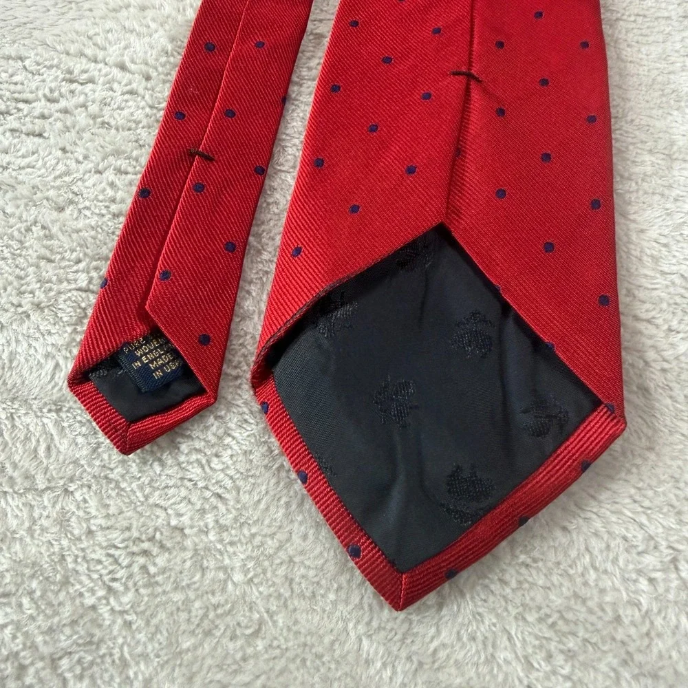 Brooks Brothers good threading